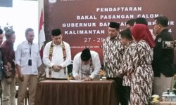 Isran-Hadi Daftar ke KPU Kaltim, Fahmi Idris: Berkas Lengkap, Besok Cek Kesehatan