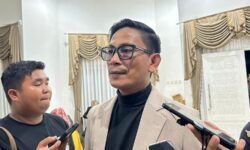 BW Sebut Kinerja Satpol PP Tak Maksimal, Hanya Turunkan Baliho