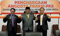 Abdul Khairin, Abdul Rohim dan Subandi Terima Penghargaan dari Fraksi PKS