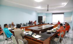 Gubernur Kaltara Berhasil Pertahankan Disertasinya Dihadapan Guru Besar Unhas
