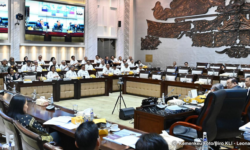 Wamenkeu Thomas Djiwandono Sampaikan Sasaran Program Pengelolaan Penerimaan Negara Tahun 2025 di Komisi XI DPR RI