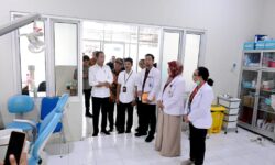 Penjelasan Jokowi Saat Meninjau RSUD Abdul Rivai di Berau