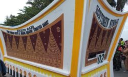 Sumbar Kenalkan Miniatur Masjid Termegah di Dunia, Terkesan Keramahan Warga Samarinda