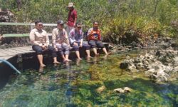 Melihat Wisata Air Panas Alami di Berau, Berkhasiat Sembuhkan Penyakit