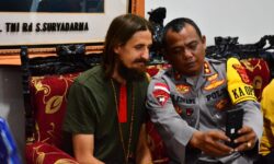 Pemerintah Indonesia Berhasil Bebaskan Pilot Philip dari KKB Egianus Kogoya