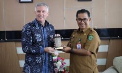 Bertemu Pj Gubernur, Jess Dutton Sampaikan Niat Kanada Berinvestasi di Kaltim
