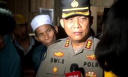 Pejabat Utama Polda Sumbar Kunjungi Keluarga Remaja Korban Pembunuhan sadis