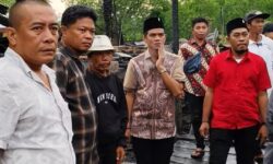 Irwan Sabri Bersama Tim Pemenangan Bantu Korban Kebakaran di Sebatik Barat