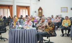 Masjaya dan Sri Wahyuni Bahas Risalah Kebijakan Peserta PKN di BPSDM Kaltim