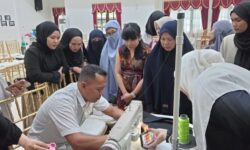 Pemberdayaan UMKM Sapau Mode di Balikpapan, PLN Beri Pelatihan dan Alat Bordir
