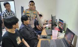 Pegawai Kementerian Kominfo dan Digital Diduga Sengaja Tidak Blokir Situs Judi Online