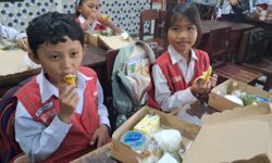 Kaltim Uji Coba Makan Bergizi Gratis di Samarinda, Menu Komplet Rp 17.000