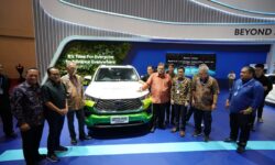 Kendaraan Listrik untuk Mencapai Target Pengurangan Emisi Karbon