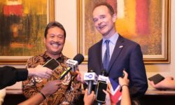 Indonesia-Inggris Kolaborasi Tingkatkan Kualitas Pengelolaan Kawasan Konservasi Laut