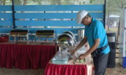 Harga Terjangkau, Pantai Manggar Balikpapan Tawarkan Prasmanan All You Can Eat