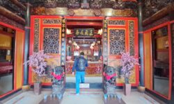 Imlek 2025: Kelenteng Thien Ie Kong Tebar 1.000 Angpao Saat Cap Go Meh