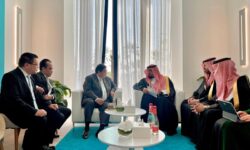 Menko Airlangga Bertemu Menteri Ekonomi dan Perencanaan Kerajaan Arab Saudi