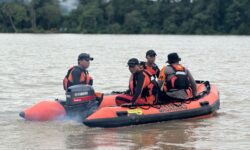 Speedboat Iqza Ekspress 01 Diduga Menabrak Batang Kayu, Korban Meninggal Sudah Dibawa ke Berau