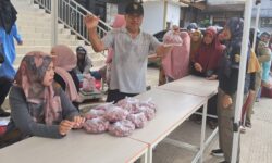 Operasi Pasar di Samarinda, Warga Serbu Bawang dan Cabai Buat Stok Idulfitri
