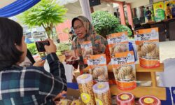 Keminting Pesut dan Ilat Sapi Khas Kaltim, Camilan Lokal yang Unjuk Gigi di Gerakan Pangan Murah 2025