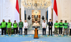 Presiden Umumkan Kebijakan THR dan Bonus Hari Raya untuk Pekerja dan Pengemudi Online