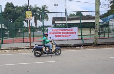 Sabar, Lapangan Tenis di Samarinda Ini Masih Masa Pemeliharaan