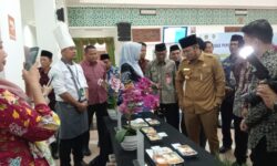 Rudy Mas’ud Tinjau Uji Konsumsi Jemaah Haji, Pastikan Menu Bergizi dan Aman