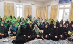 Majelis Ta’lim Lamin Etam, Ustadzah Syarifah Farwa Jelaskan Lima Kebaikan Membaca Maulid