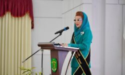 Sarifah Suraidah Harum Ajak Tim Pembina Posyandu Daerah Jalankan 6 SPM
