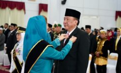 Sarifah Suraidah Lantik Edy Suswanto sebagai Ketua Dekranasda Berau