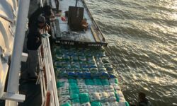Bakamla RI Gagalkan Penyelundupan Beras dan Gula Pasir dari Malaysia di Sebatik