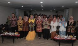 Sarifah Suraidah Harum Dorong Daya Saing Perajin Melalui Bimtek Manik-manik