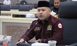 Alur Pelayaran Sungai Mahakam Ditutup, Reza: Rantai Pasok Batubara Akan Putus