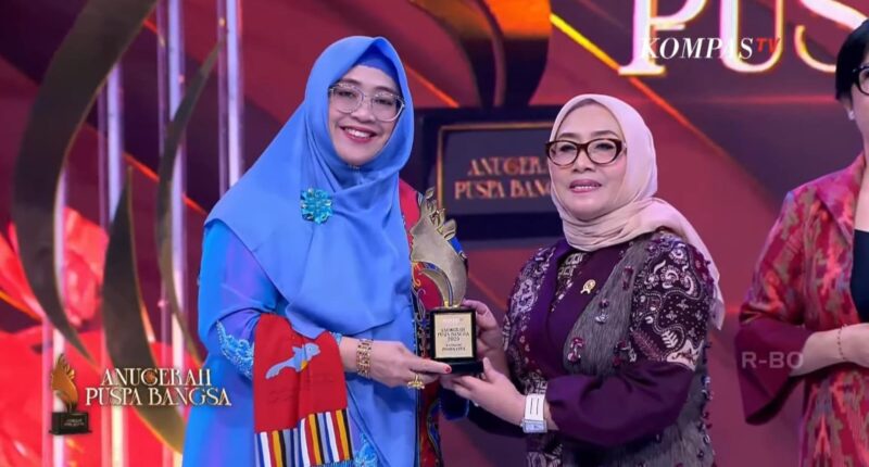 Rinda Wahyuni Andi Harun Terima Anugerah Puspa Cita