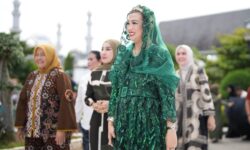 Sarifah Suraidah Harum Serukan Kolaborasi untuk Promosikan Batik Kaltim di Pasar Global