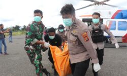 12 Pendulang Emas Korban Pembantaian KKB Papua Berhasil Didentifikasi Tim Dokkes dan DVI Polri