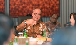 Menperin Tepis Isu Deindustrialisasi