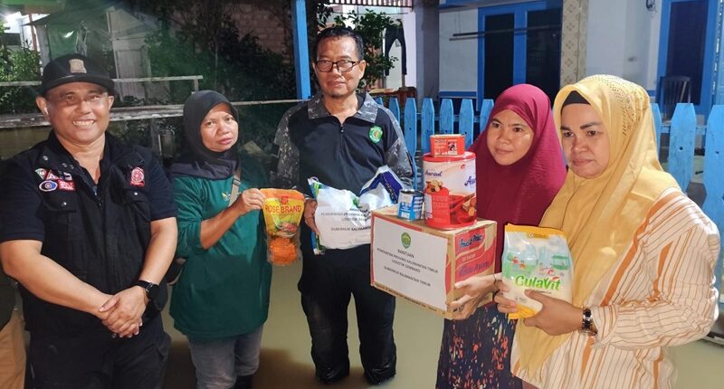 Korban Banjir di Rapak Dalam Samarinda Terima 100 Paket Bantuan dari Dinsos Kaltim