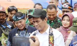 Mentan RI Tinjau Lokasi Pengembangan Areal Tanam di Sajau Hilir