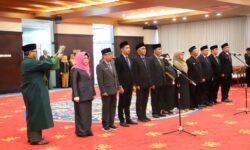 Lantik 11 Pejabat Pemprov Kaltim, Rudy Mas’ud: Segera Berakselerasi Menuju Generasi Emas