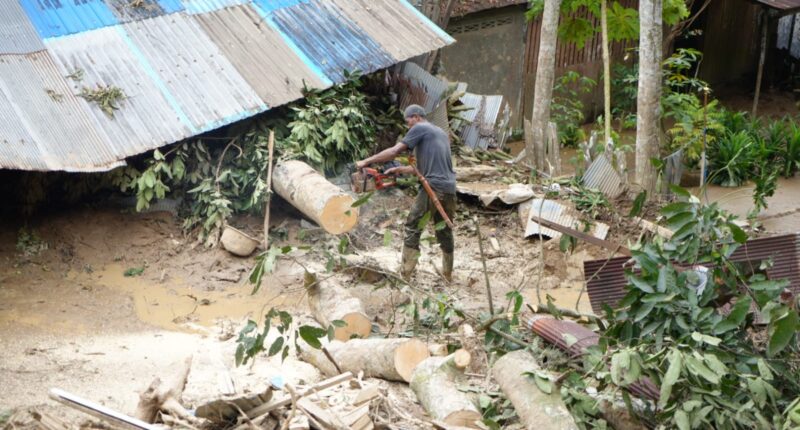 14 Rumah di Desa Purwajaya Loa Janan Rusak Diterjang Longsoran Bekas Tambang Ilegal