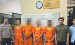 Polda Kaltim Tangkap 4 Debt Collector Pelaku Pemerasan Modus Penarikan Mobil Nasabah