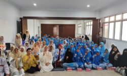 Bu Wagub: Santri Aset Bangsa
