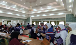 Produk UKM Khas Kaltim Sertai Jemaah Haji Kaltim Tahun 2025