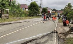 Tanah Labil dan Beban Berat Kendaraan Berlebih Diduga Pemicu Badan Jalan di Kaltim Sering Ambles