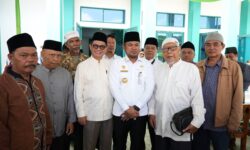 Gubernur Harum Resmikan Masjid Al Asrah dan Al Khairani Darussalam
