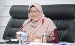 Anggota Komisi X DPR RI Ledia Hanifa Amaliah Kritik Pelantikan Rektor Berbahasa Inggris