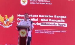 Tanamkan Pancasila Sejak Dini, Bagus Ajak Pelajar Balikpapan Jadi Teladan Indonesia Emas