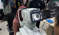 450 Orang Antusias Periksa Mata Gratis di Samarinda