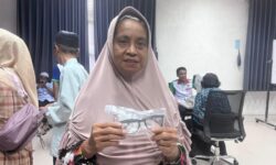 Cerita Lansia Gangguan Penglihatan Dapatkan Kacamata Gratis dari Pemprov Kaltim